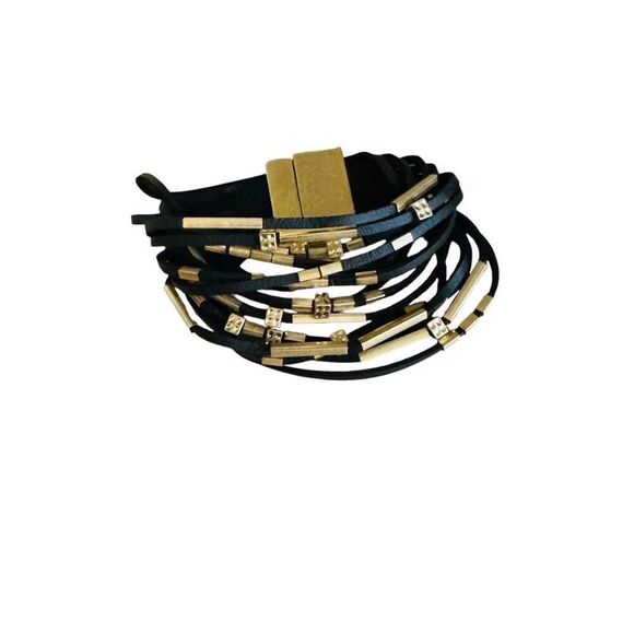 ‼️ STORE CLOSING MAKE BUNDLE OFFERS ‼️ - Picture 4 of 5